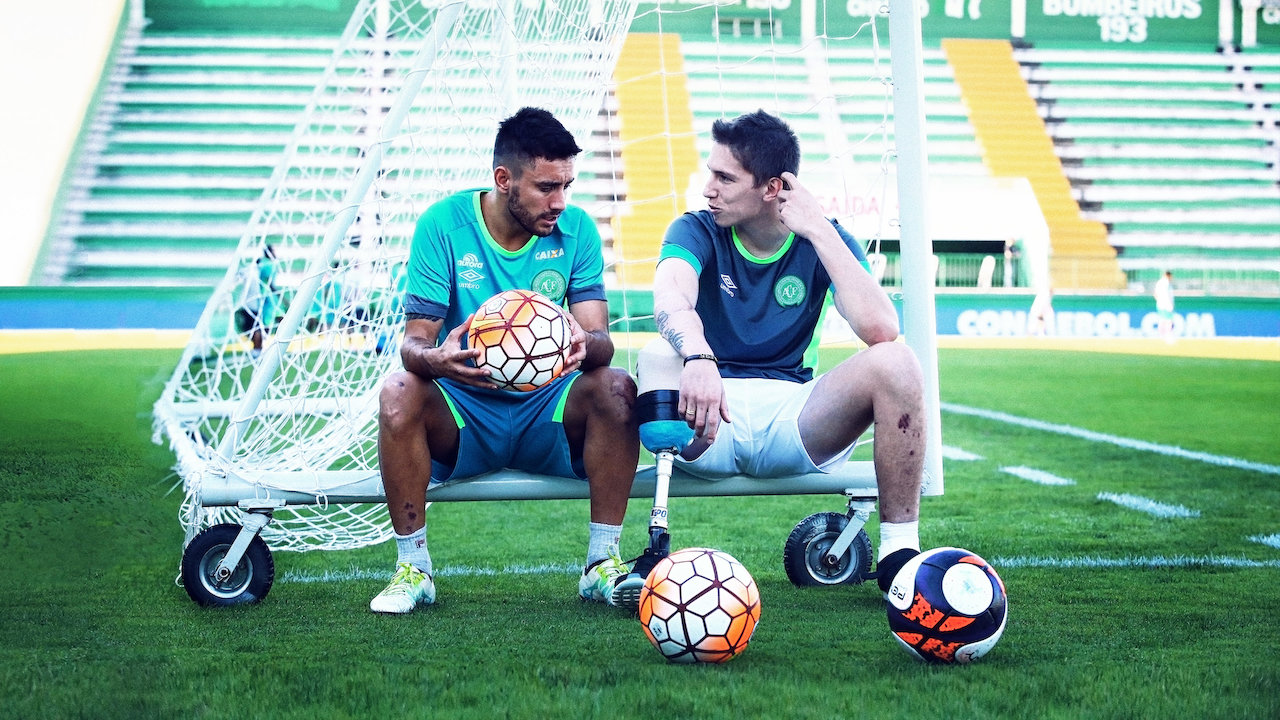 Империал шапка снуд. Модные стильные шапки ушанки женские. Ин шапе. Александр шапов певец. Вязаннач шапкппа женскппа.